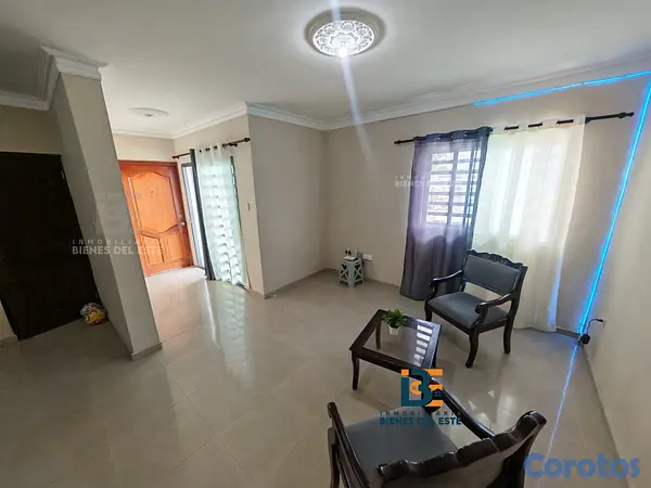 apartamentos - SE VENDE Apartamento con Tres Habitaciones y tres  3