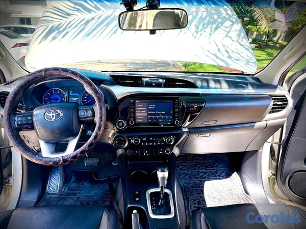 jeepetas y camionetas - Hilux 2020 7