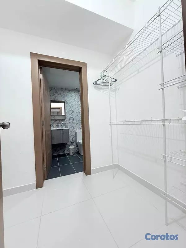 apartamentos - vendo Independencia cacique tercer nivel dos habitaciones con su baño parqueo  11