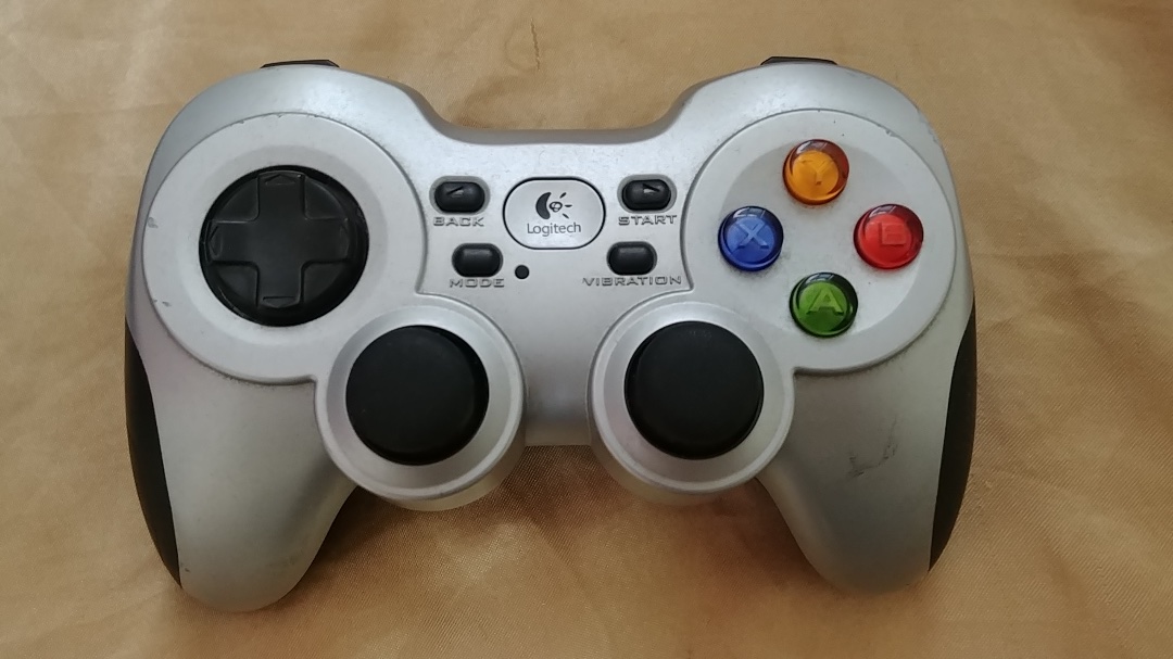 consolas y videojuegos -  control para juego logitech F710 0