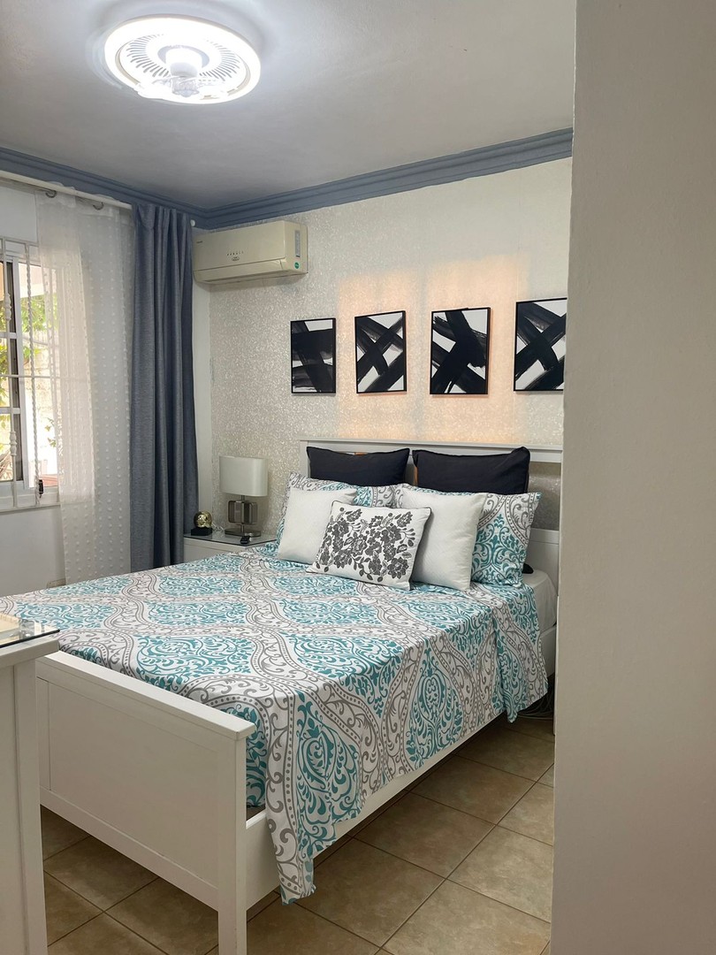 casas - CASA EN VENTA PROX. A LA UASD 7