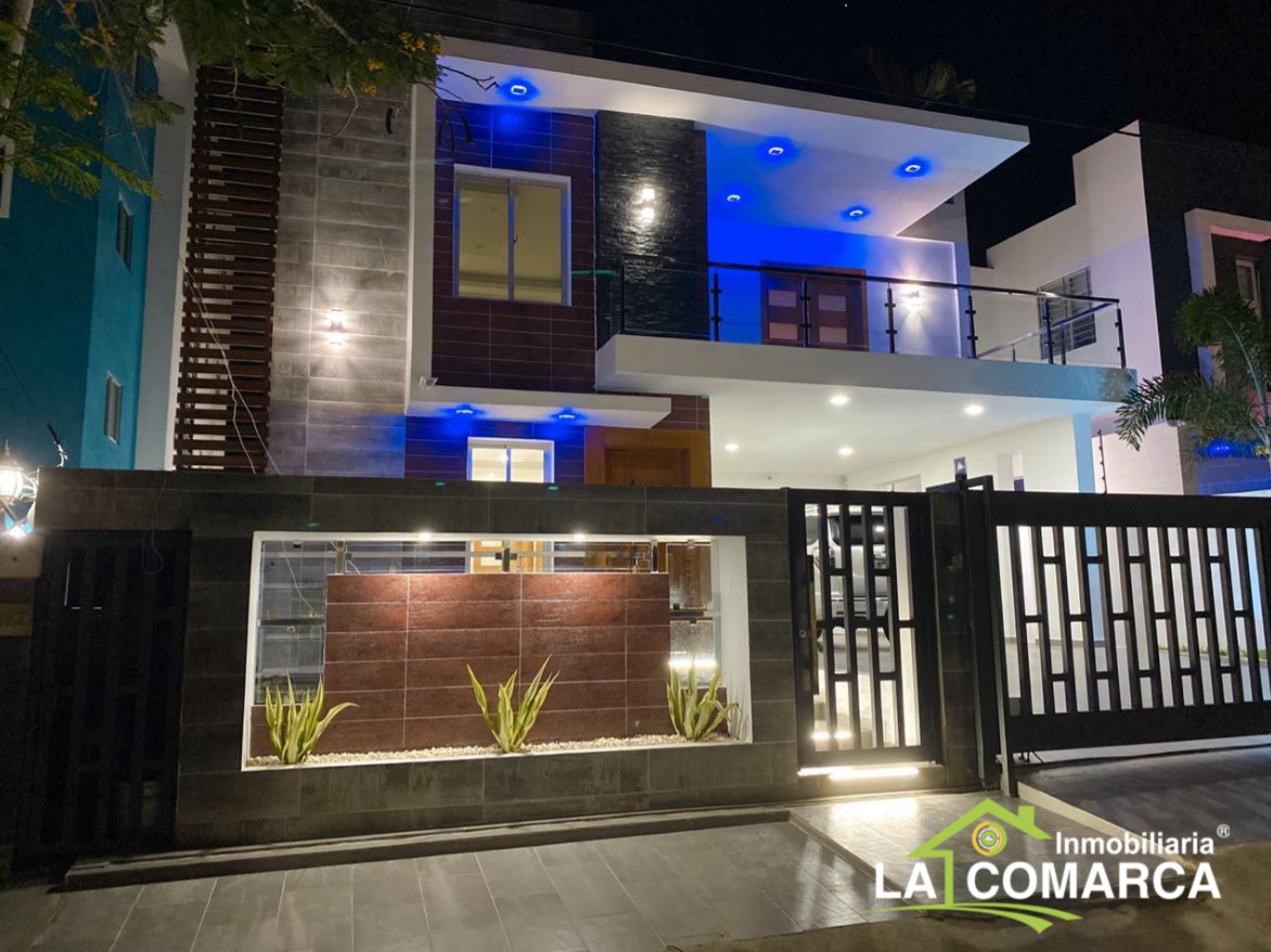 casas - Moderna Casa de Oportunidad en Santiago