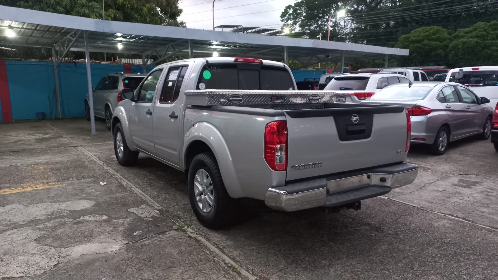 jeepetas y camionetas - Nissan Frontier SV año 2019 Gris Plata 3