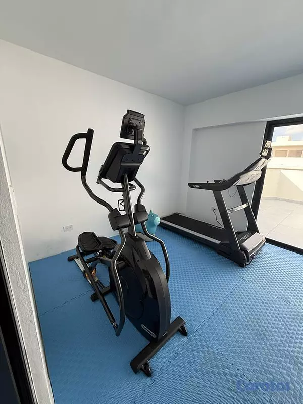 apartamentos - ALQUILO VACIO APART. DE 1 HAB. PISO ALTO PRÓX. A P 7