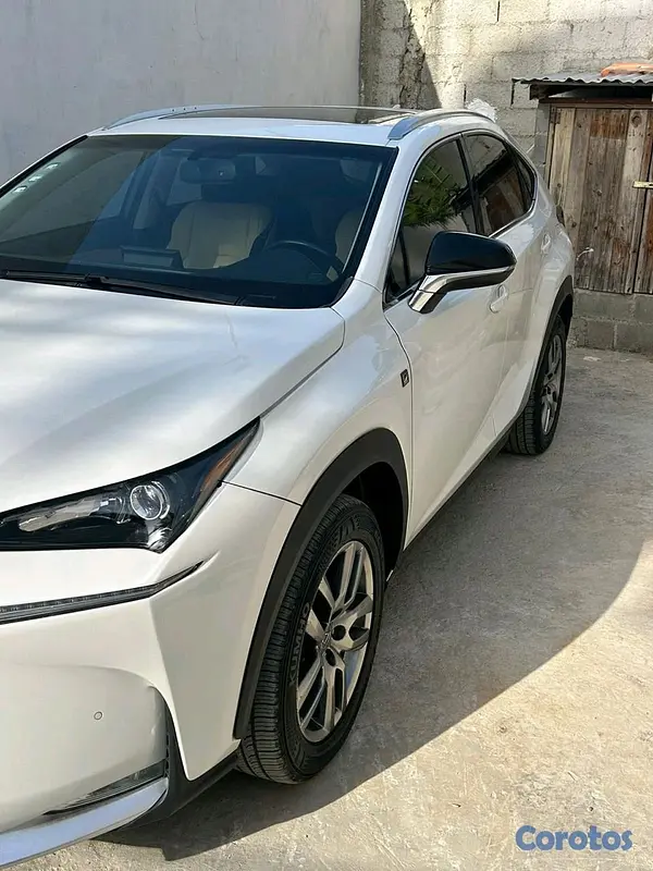 jeepetas y camionetas - LEXUS NX200T 2016 4