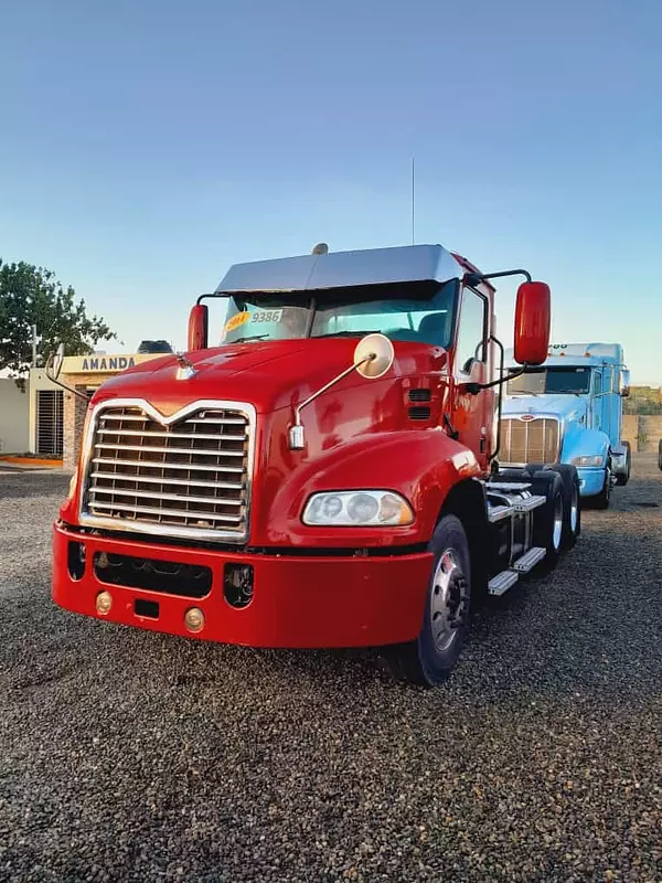 camiones y vehiculos pesados - MACK PINNACLE año 2014 8