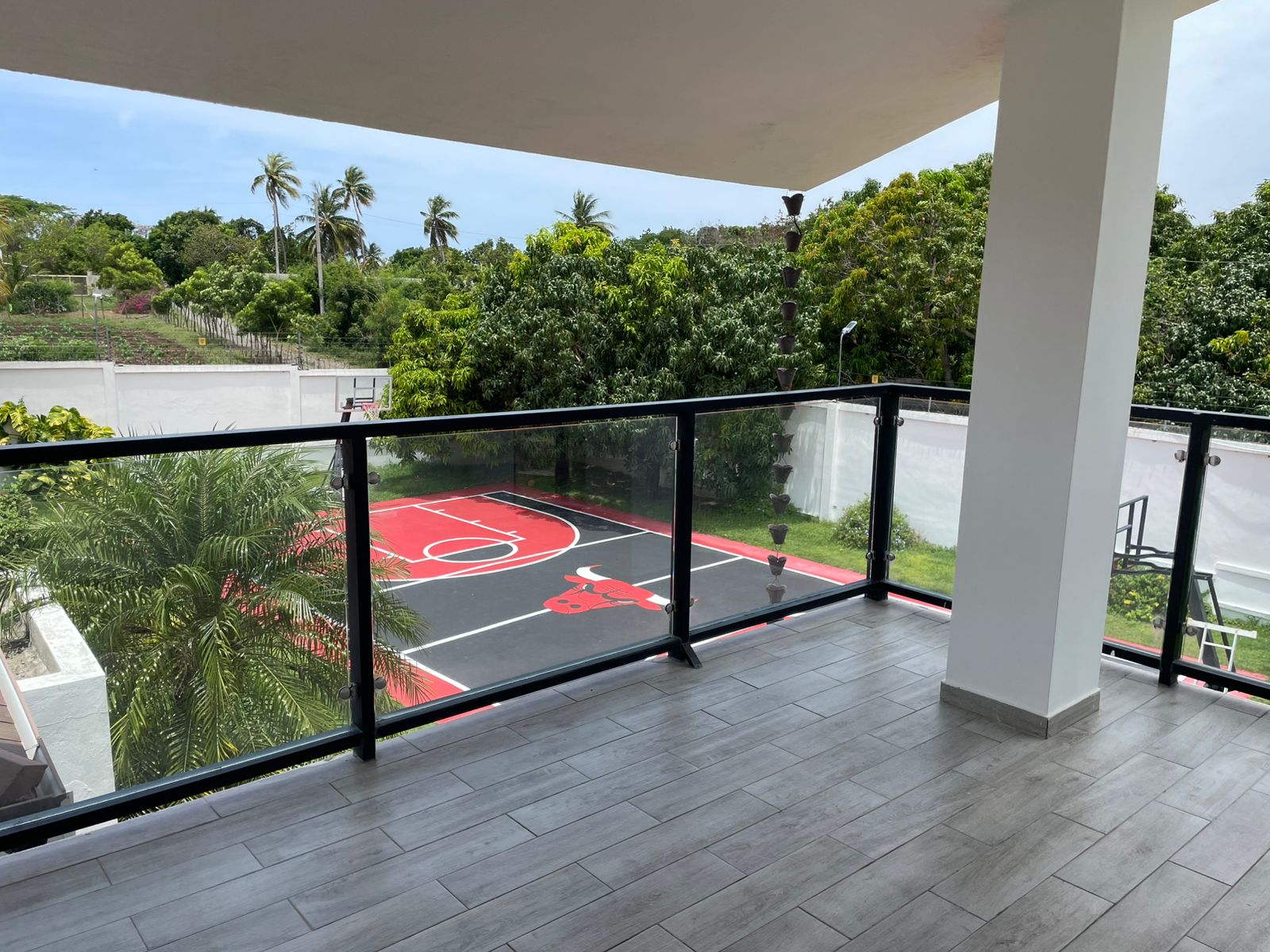 casas vacacionales y villas - Finca de 13,100 mts en Bani 9