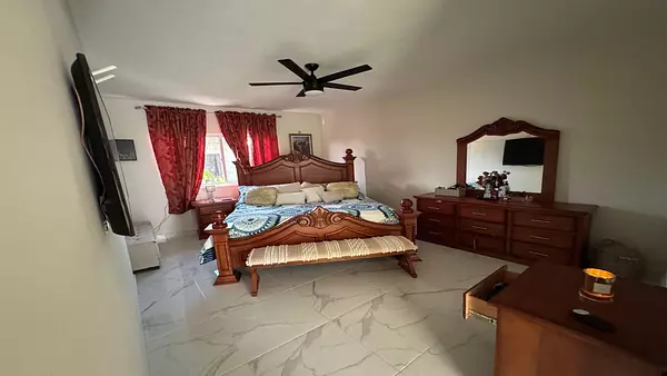 casas - VENDO Casa en Higuey, Residencial Natura, con o sin muebles  3