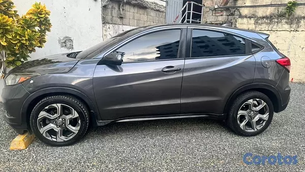 jeepetas y camionetas - Honda HRV LX 2016 5