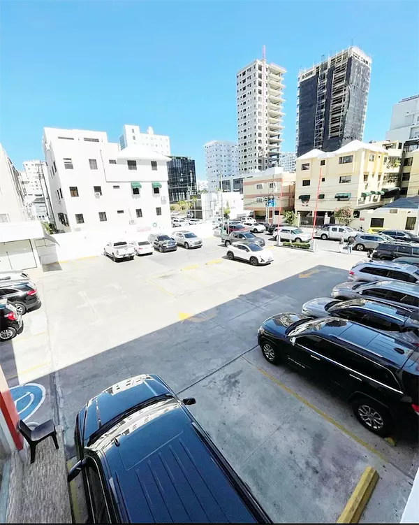 oficinas y locales comerciales - Local en Piantini primer nivel  6