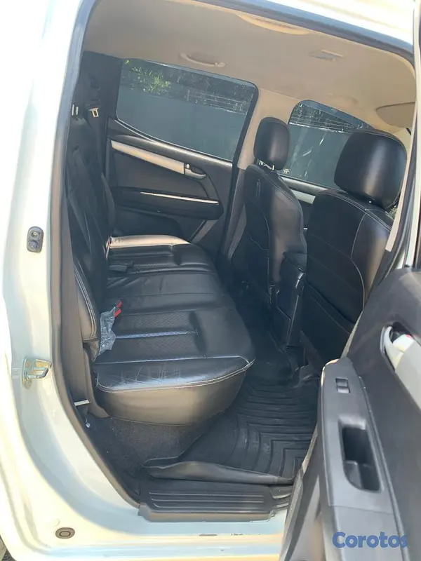 jeepetas y camionetas - Isuzu dmax LS 3.0 7