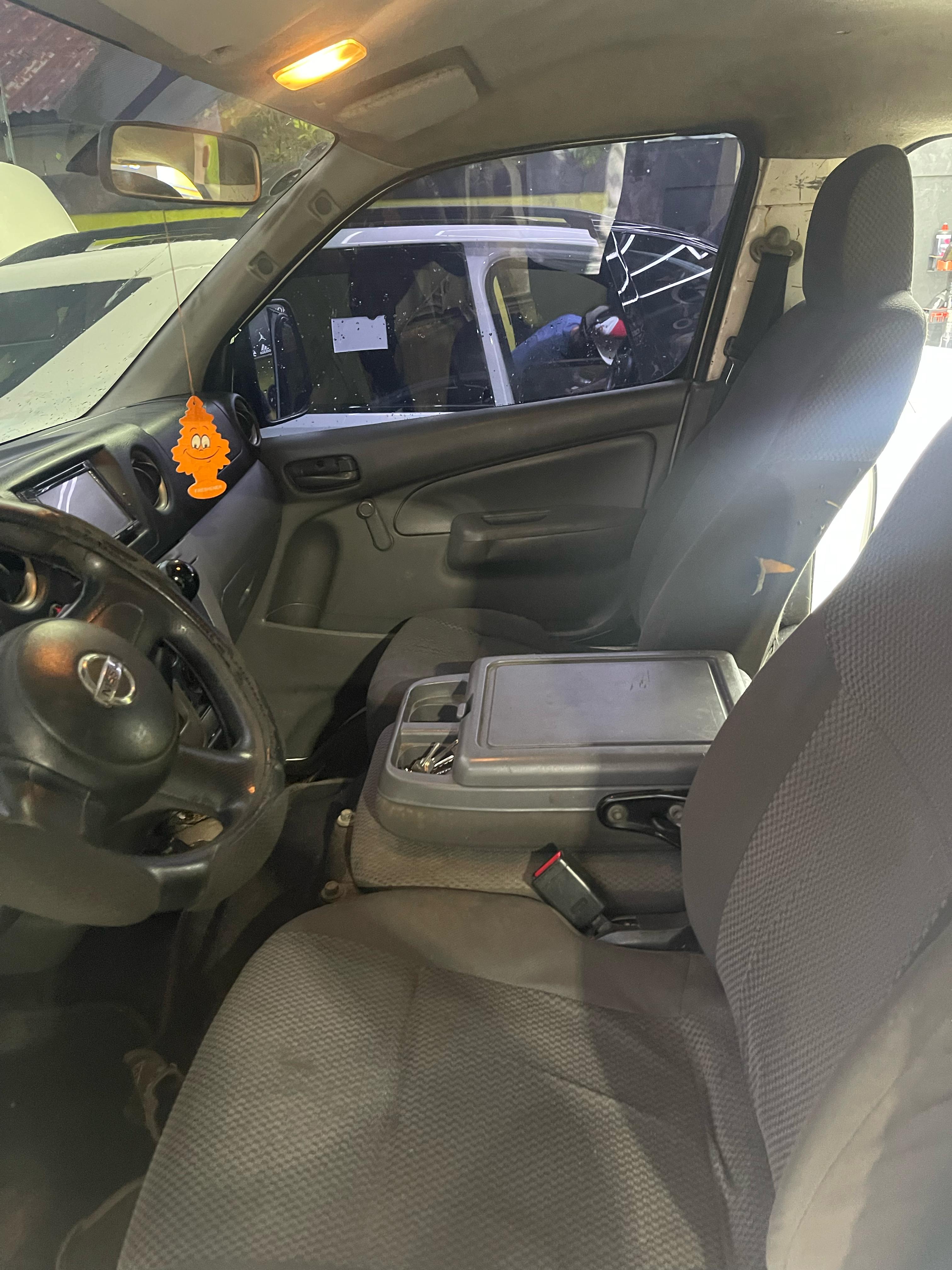 jeepetas y camionetas - Nissan urvan 2016 2