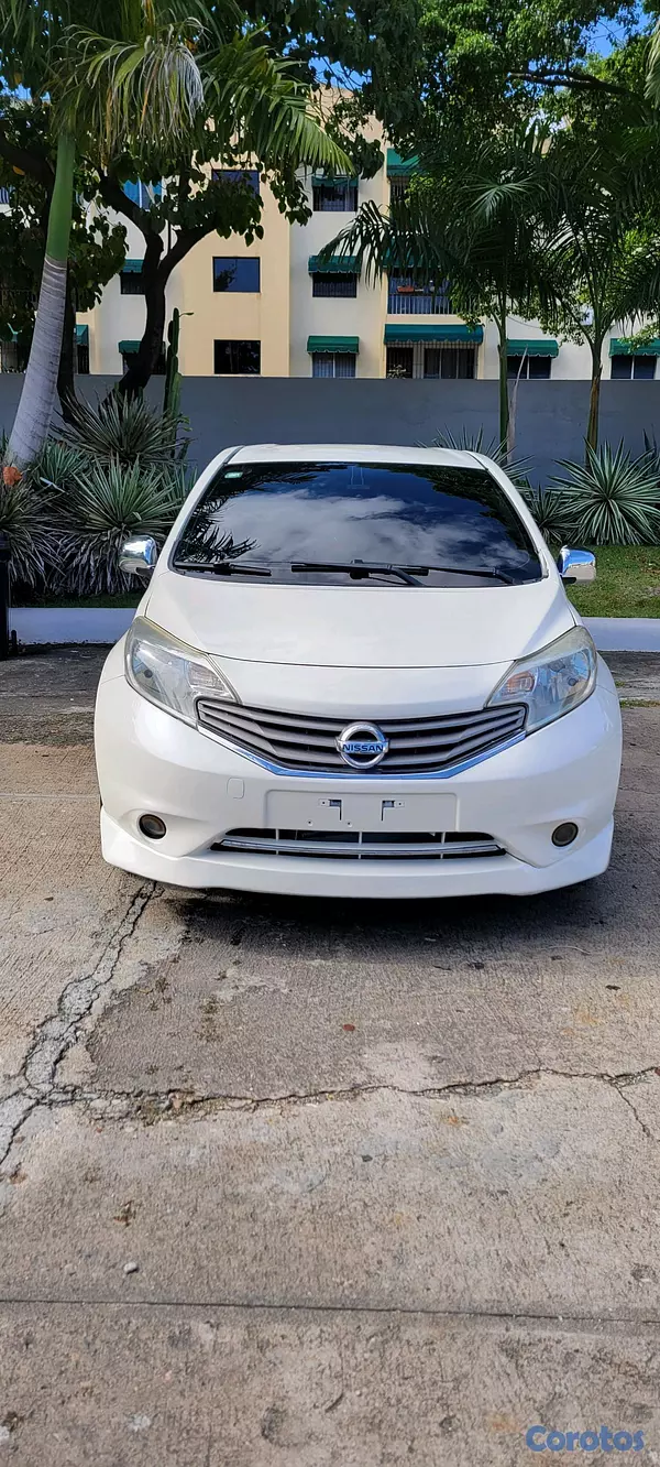 carros - Nissan Note 2013 versión full, en muy buenas condiciones. 9