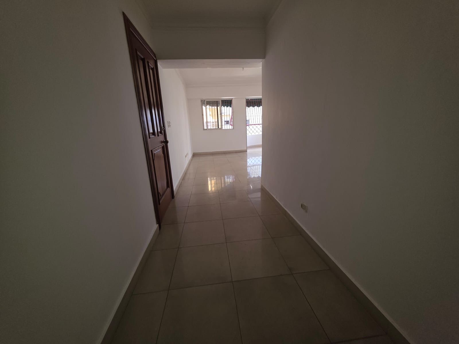 apartamentos - Rento hermoso  apartamento en Bella Vista de 204mts. 3