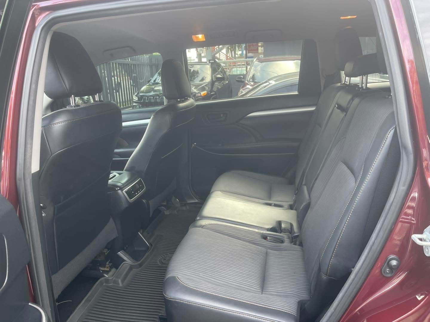jeepetas y camionetas - TOYOTA HIGHLANDER LE 2017 7