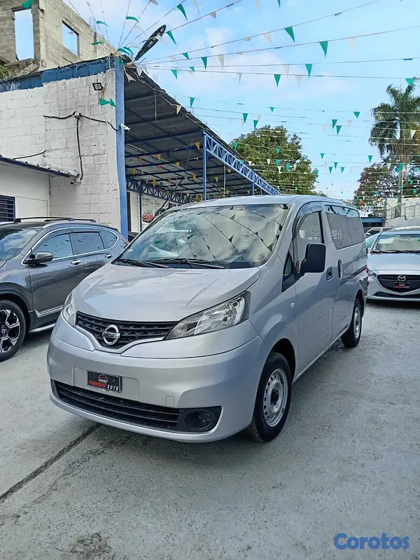 jeepetas y camionetas - NISSAN NV200 GRIS 2019 4