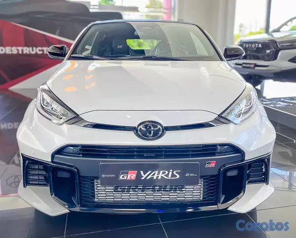 carros - Toyota Yaris GR 2026 10