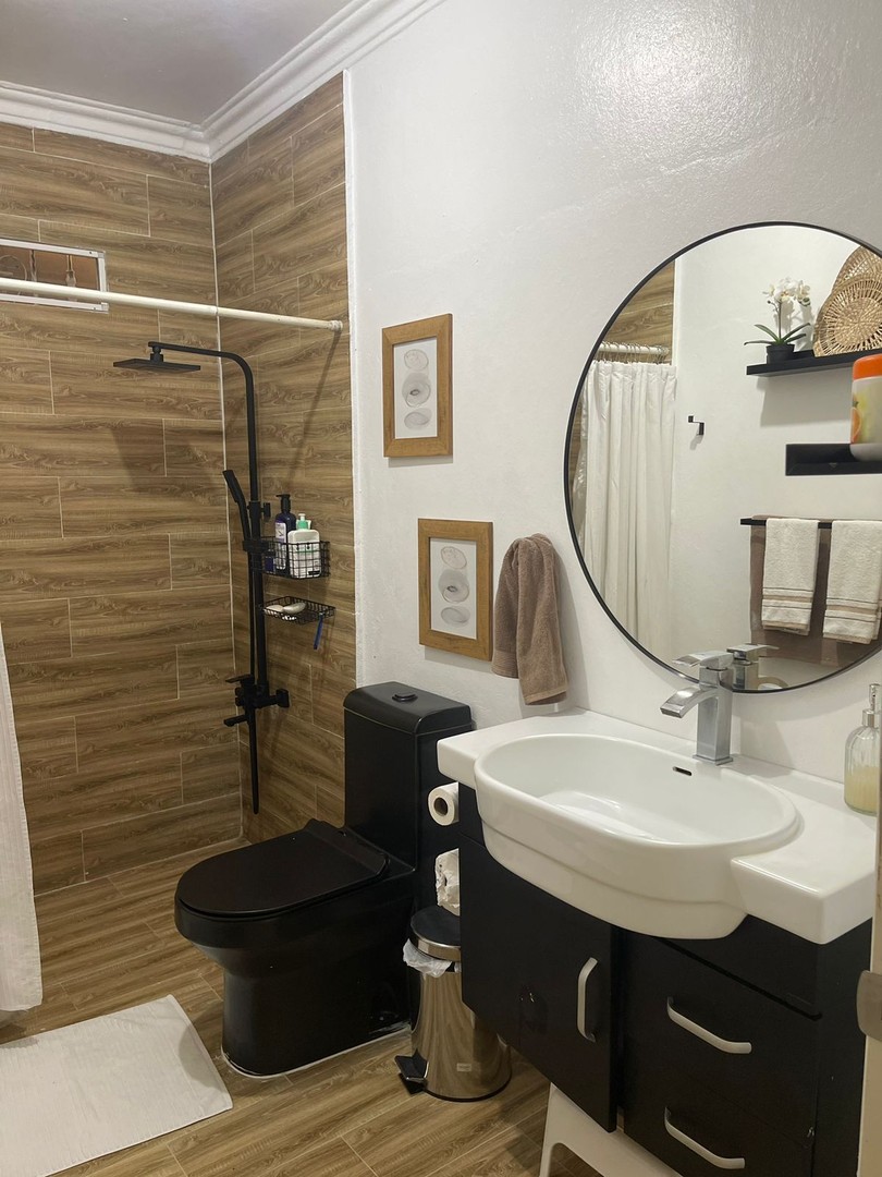 casas - CASA EN VENTA PROX. A LA UASD 5