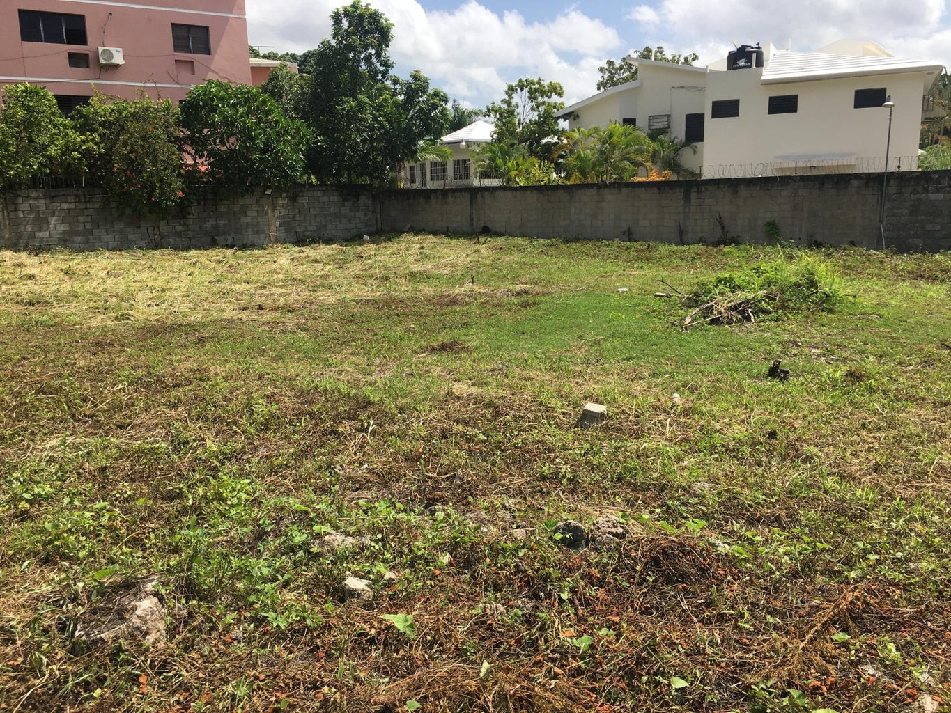 solares y terrenos - Excelente Solar VENTA de 1.058 Mts2 3