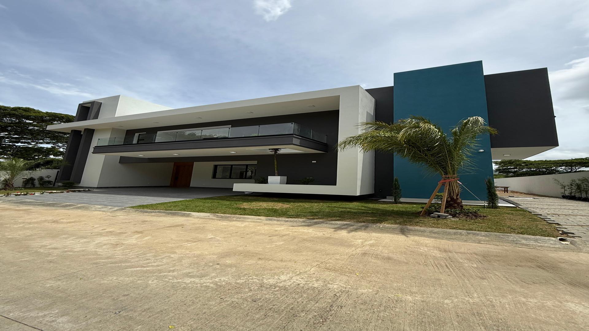 casas - ESPECTACULAR CASA EN VENTA 3