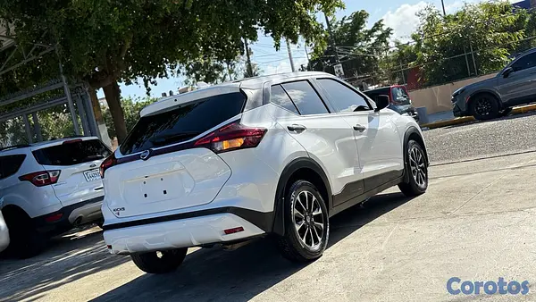 jeepetas y camionetas - 2021 Nissan Kicks S 4