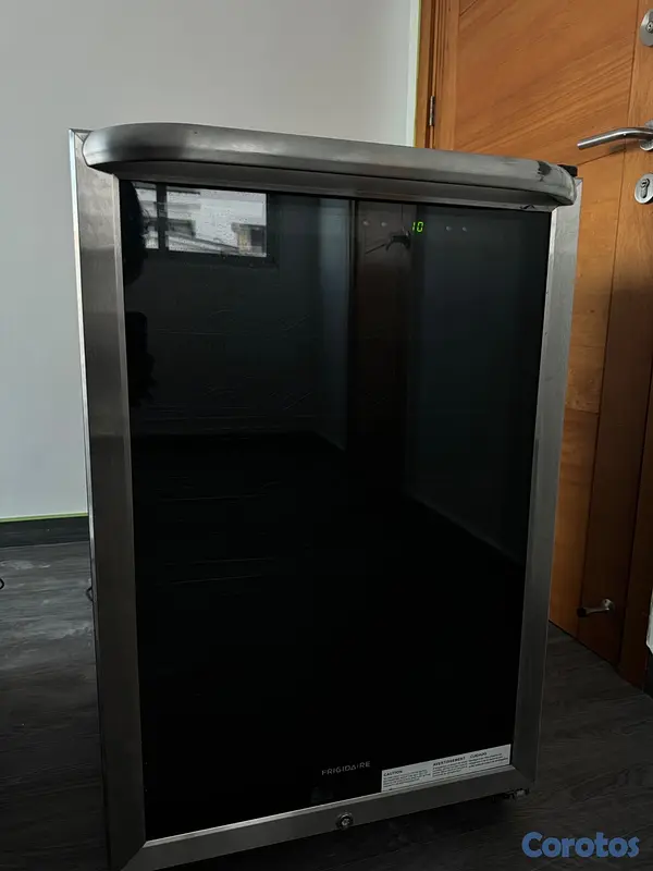 electrodomesticos - Nevera de Vinos Frigidaire Acero Inox - Como Nuevo 3