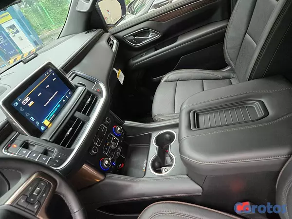 otros vehiculos - CHEVROLET TAHOE HIGHCOUNTRY 2023 NEGRO GASOLINA 11