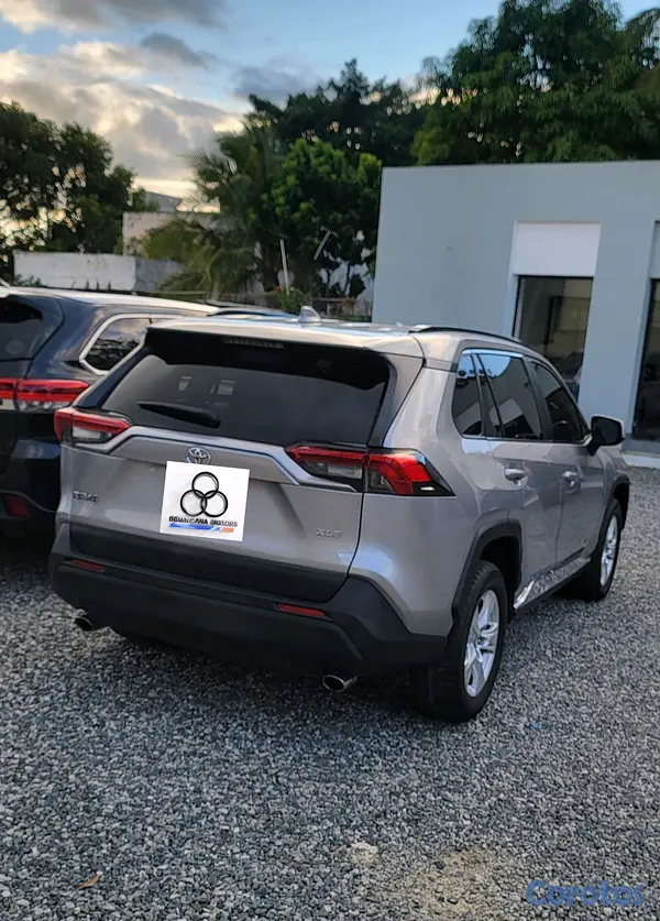 jeepetas y camionetas - TOYOTA RAV4 LE 2019 10