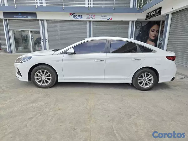carros - HYUNDAI SONATA NEW RISE 2018 BLANCO 10
