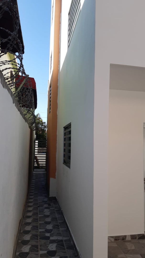 casas - Casa de dos niveles (M.J), Mirador del Este Charles San Isidro. VENDIDA 8