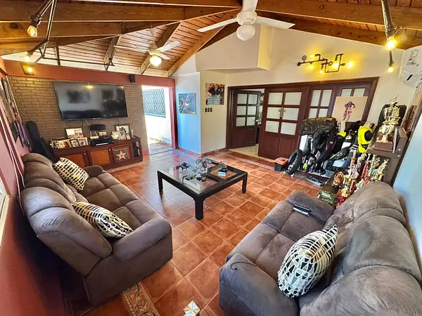 casas - Casa en Alquiler sin Muebles – LA CASTELLANA 10