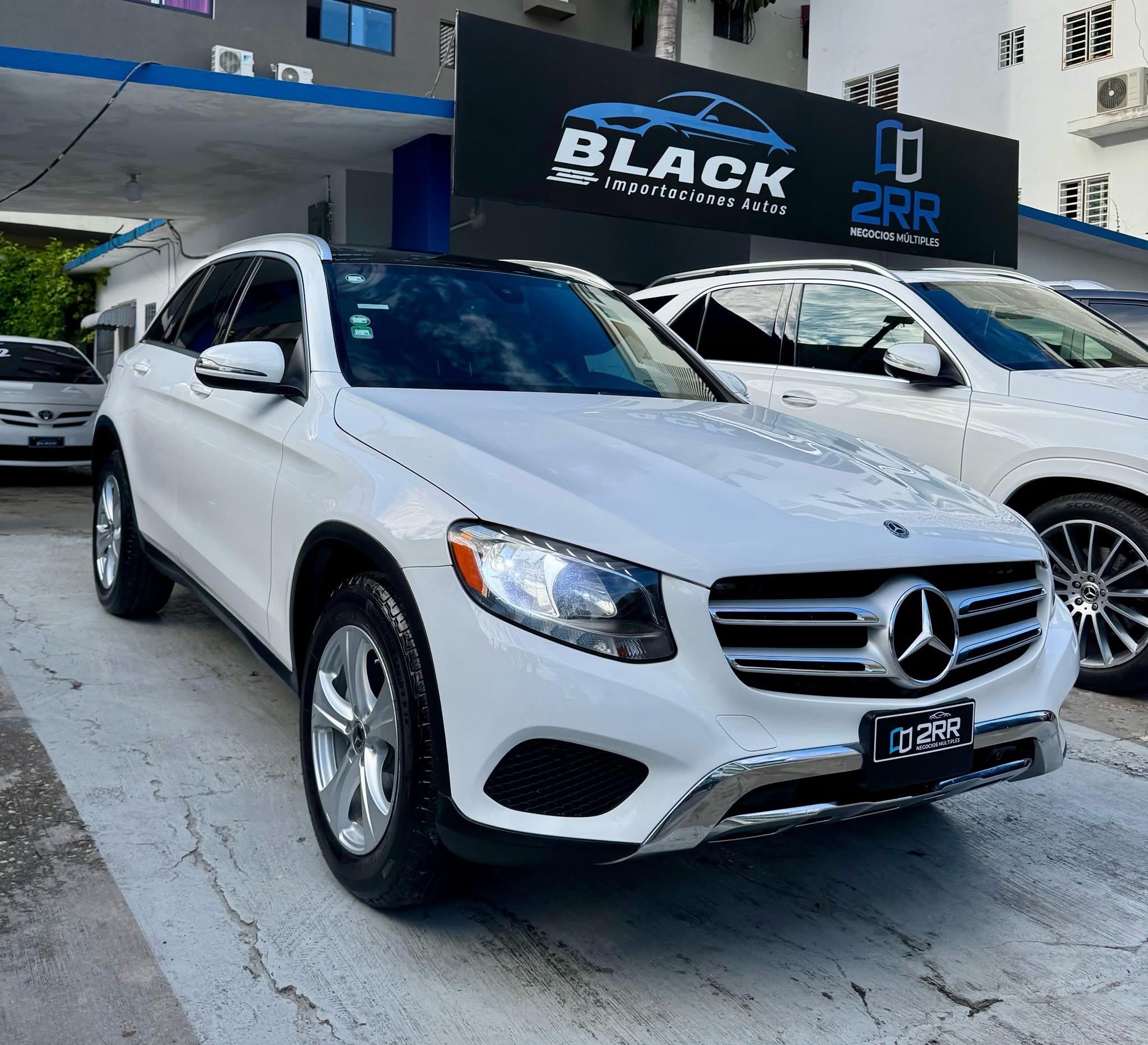 jeepetas y camionetas - Mercedes Benz GLC300 2018 4Matic  3