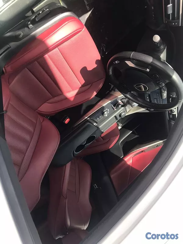 carros - Lexus IS 300 2018  4
