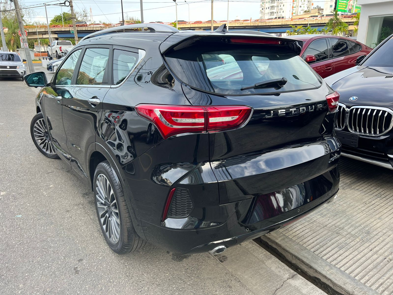 jeepetas y camionetas - Jetour X70 2025 9