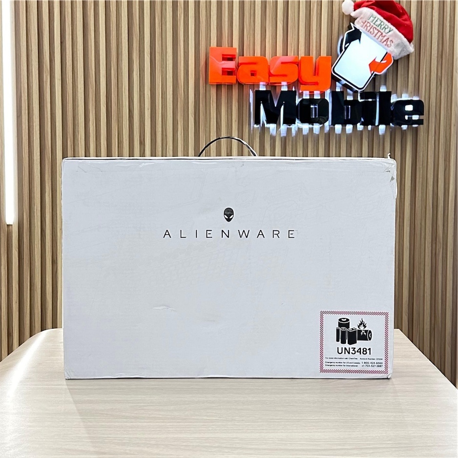 computadoras y laptops - ALLIENWARE M18 18" FHD+ 480Hz i9-13900HX 32GB RAM 1TB SSD RTX-4080 12GB SELLADA 0