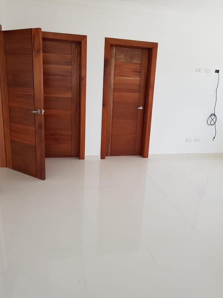 casas - SE VENDE  ESTA CASA  NUEVA CON TEMINACION DE PRIMERA/ UBICACIÓN PRIV 7