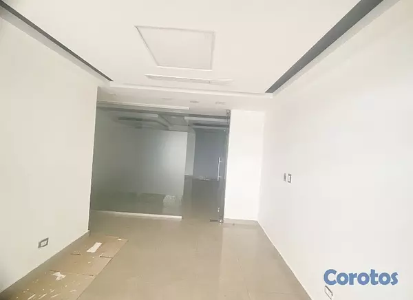 oficinas y locales comerciales - se alquila local  4