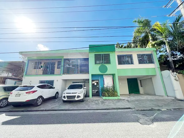 casas - Propiedad céntrica en Venta  2