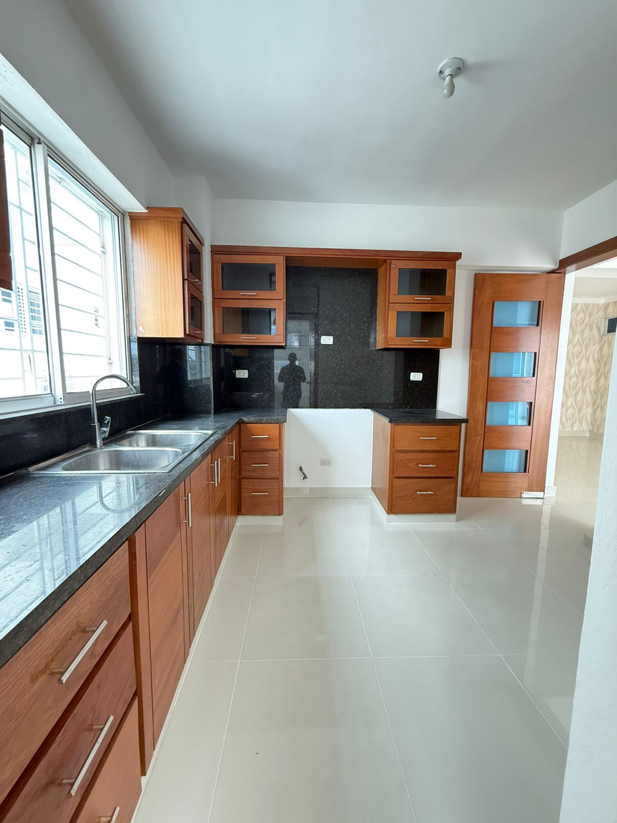 apartamentos - Vendo en el millón tres hab 2.5 baños dos parqueos 5