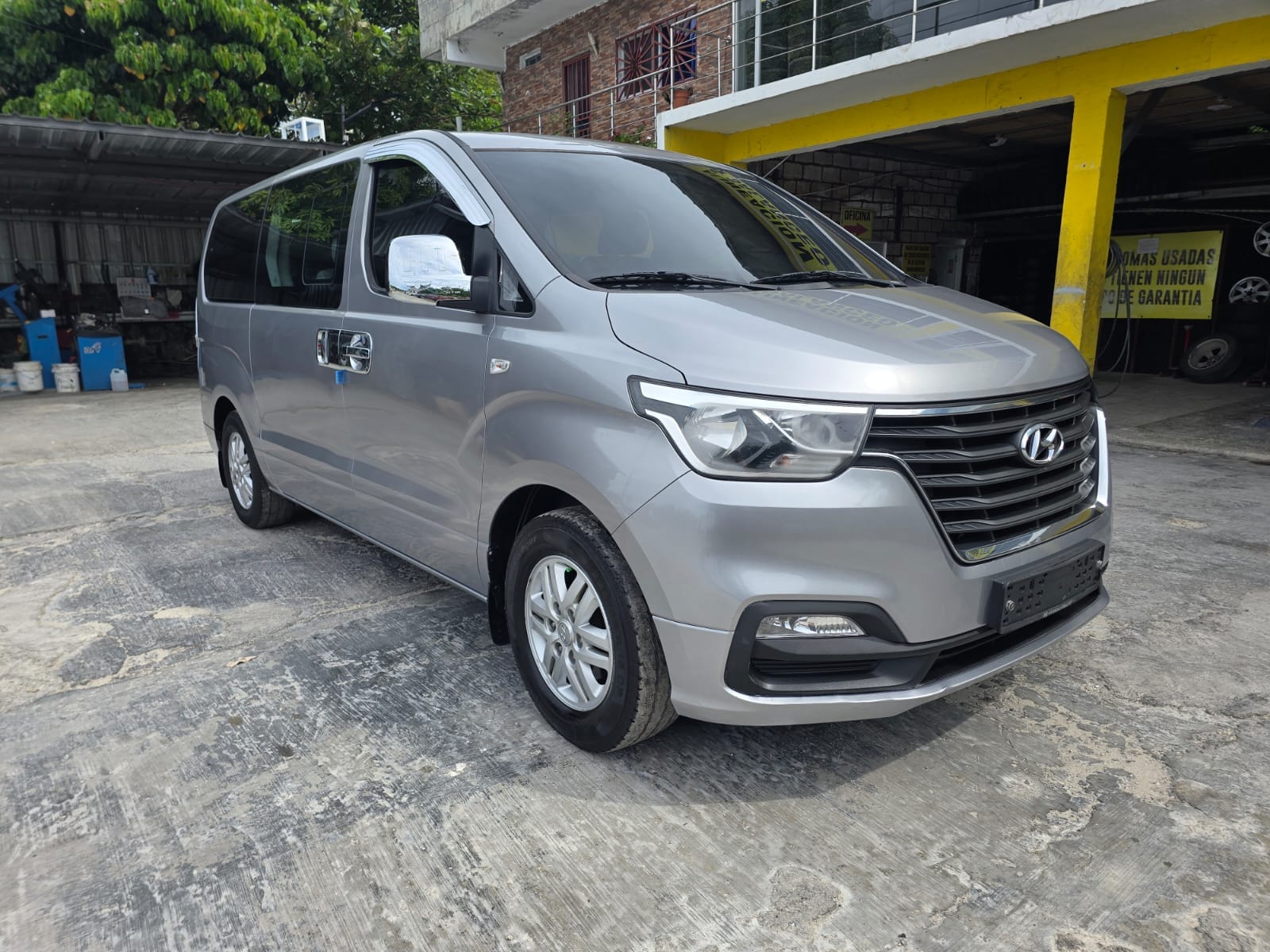 jeepetas y camionetas - hiunday starex 2019 1