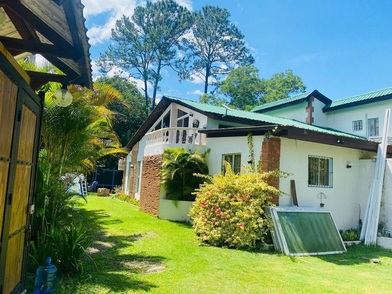 casas vacacionales y villas - Encantadora Villa con Acceso al Rio, Jarabacoa  4