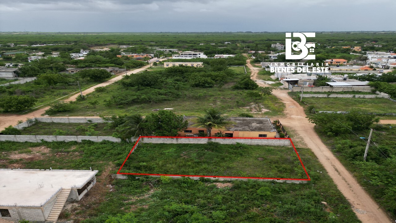 solares y terrenos - Construye tu Casa en este Solar con 396 METROS. 1