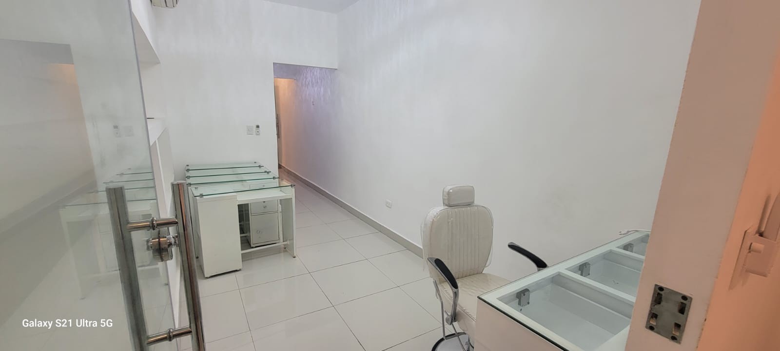 oficinas y locales comerciales - 🔵 Alquilo Local Comercial 67 mts 1er Piso En Naco 
 8