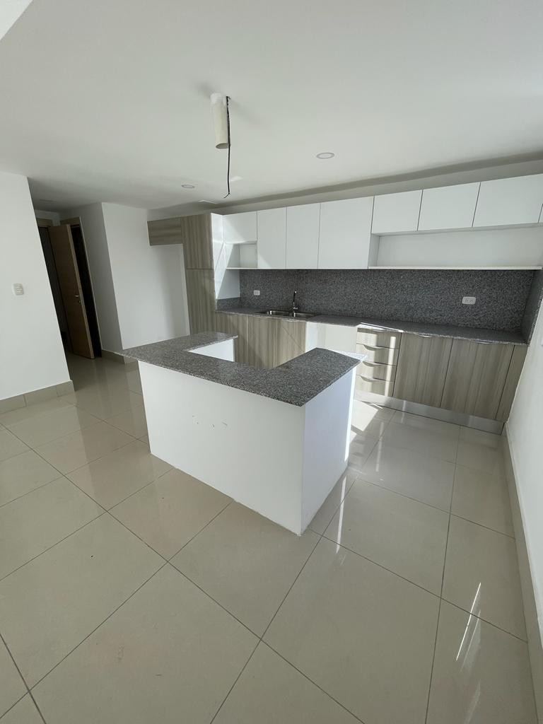 apartamentos - Se vende apartamento en Evaristo Morales 1