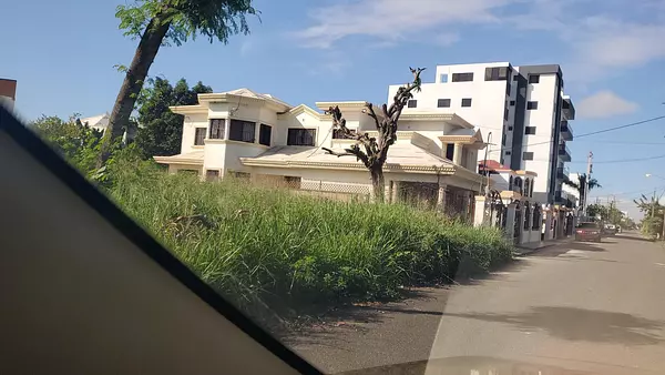 solares y terrenos - Solar Residencial de 625 metros, Prado Oriental, Autopista de San Isidro 5