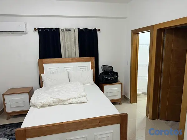 apartamentos - Alquilo 3er nivel amueblado en El Cacique 5