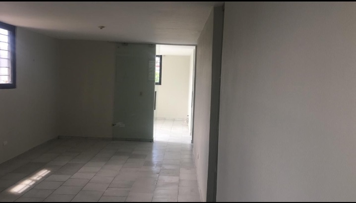 otros inmuebles - Nave Industrial en Alquiler Hainamosa  4