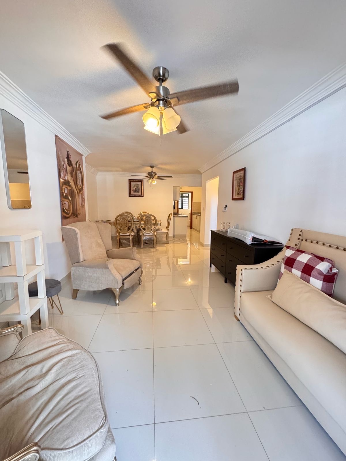 apartamentos - venta de apartamento 2do nivel en la Isabelita próximo avenida España  7