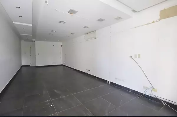 oficinas y locales comerciales - Local céntrico en Naco 2