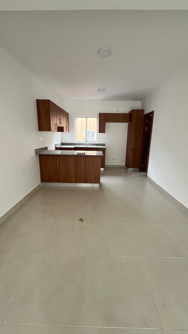 apartamentos - Apto en venta en el residencial Brisas de las colinas 4, Santo Domingo Oeste 2